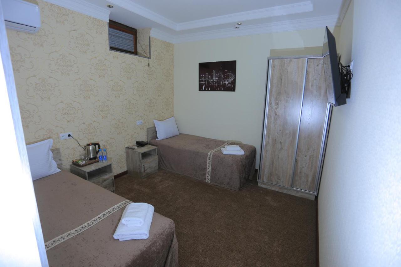 Hayot Plaza Hotel Yunusobod ภายนอก รูปภาพ