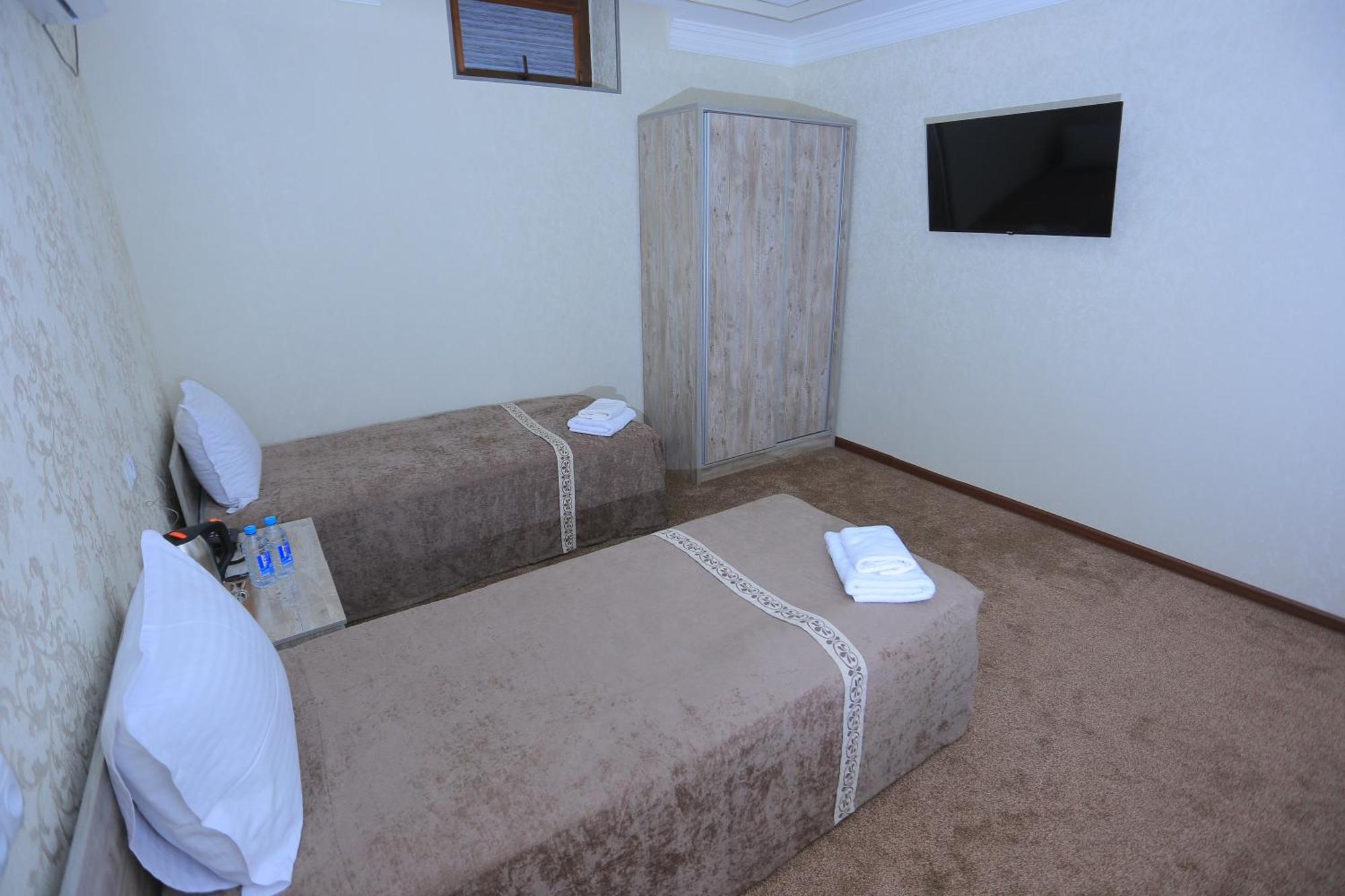 Hayot Plaza Hotel Yunusobod ภายนอก รูปภาพ