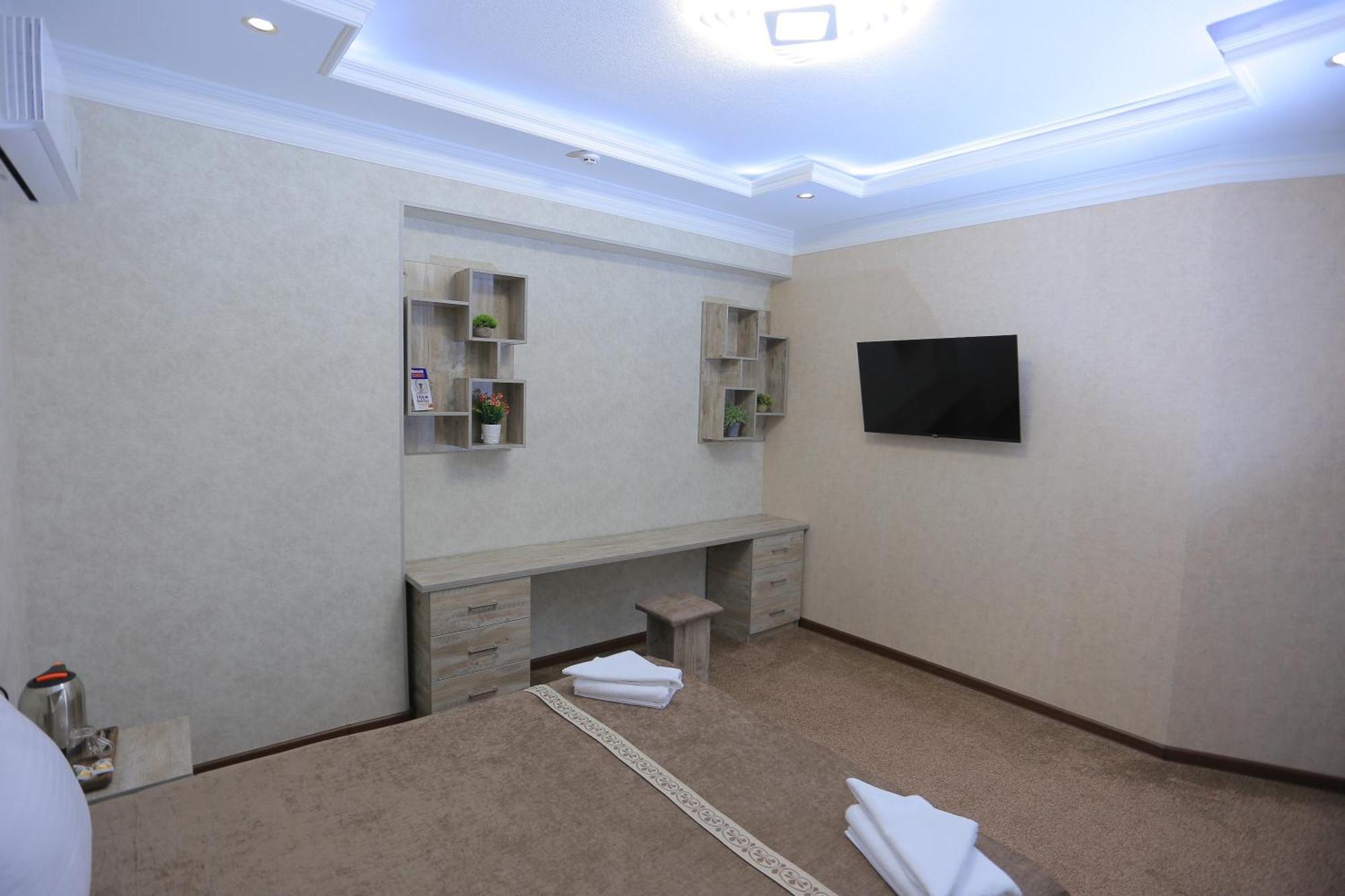 Hayot Plaza Hotel Yunusobod ภายนอก รูปภาพ