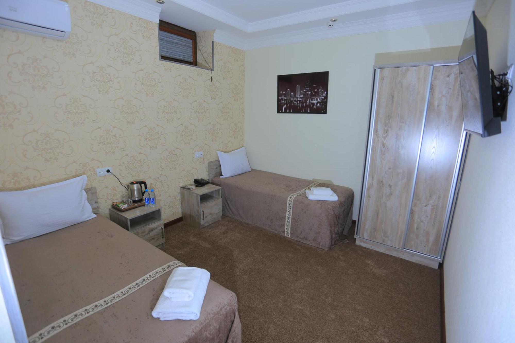 Hayot Plaza Hotel Yunusobod ภายนอก รูปภาพ